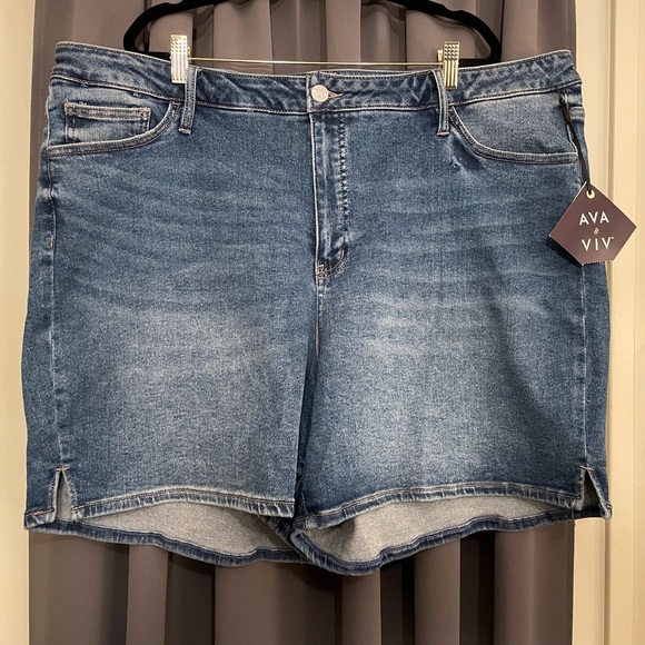 Ava & Viv Pants - Ava & Viv High Rise Relax Fit Stretch Bermuda Jean Shorts Size 24 Plus Size